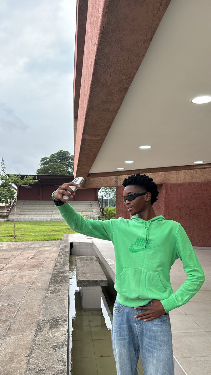 oluwaSEYI 🌶️ tweet media