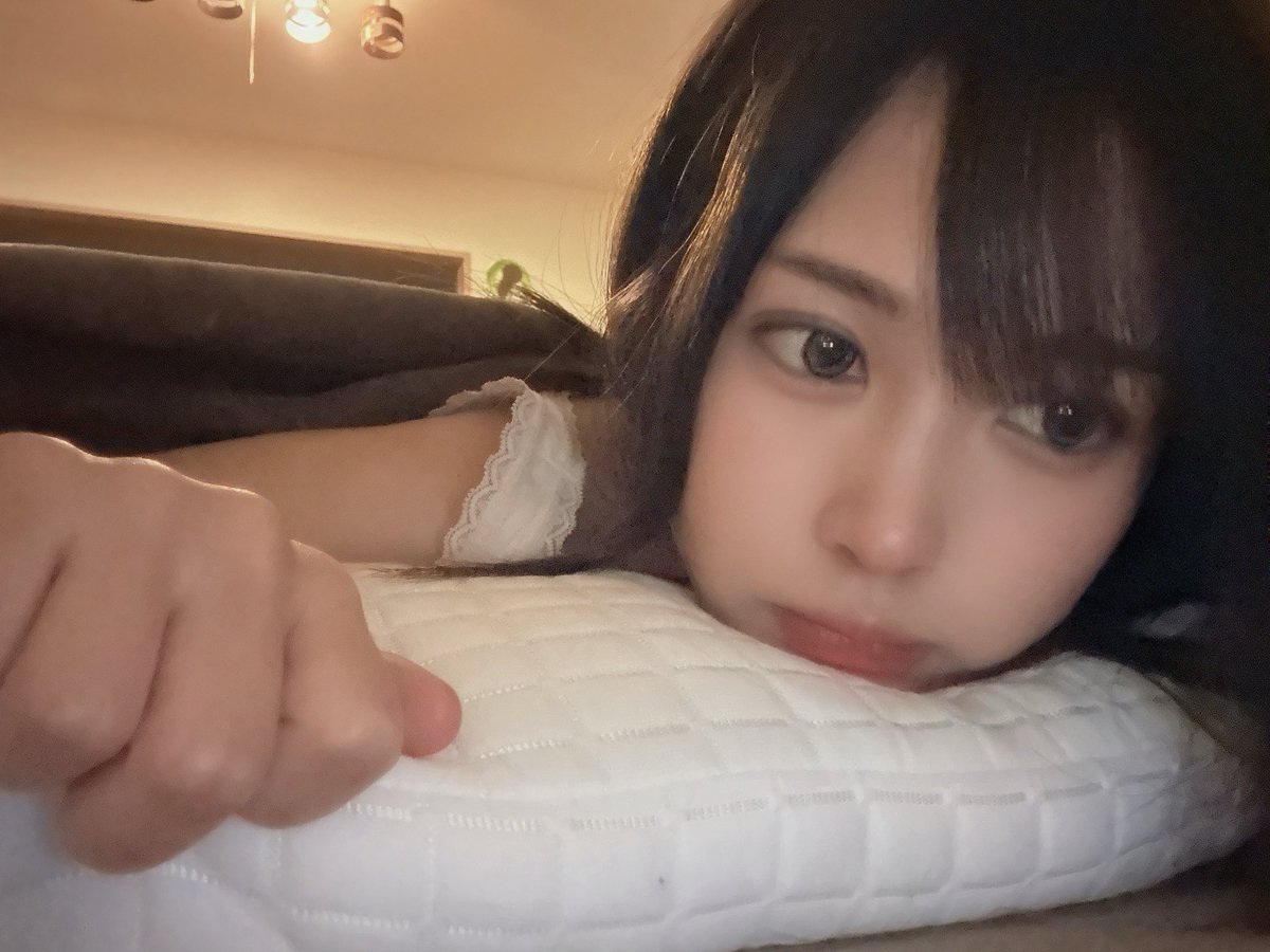 新色のカラコンかわい〜のに、わしの顔面には似合わん悲しい