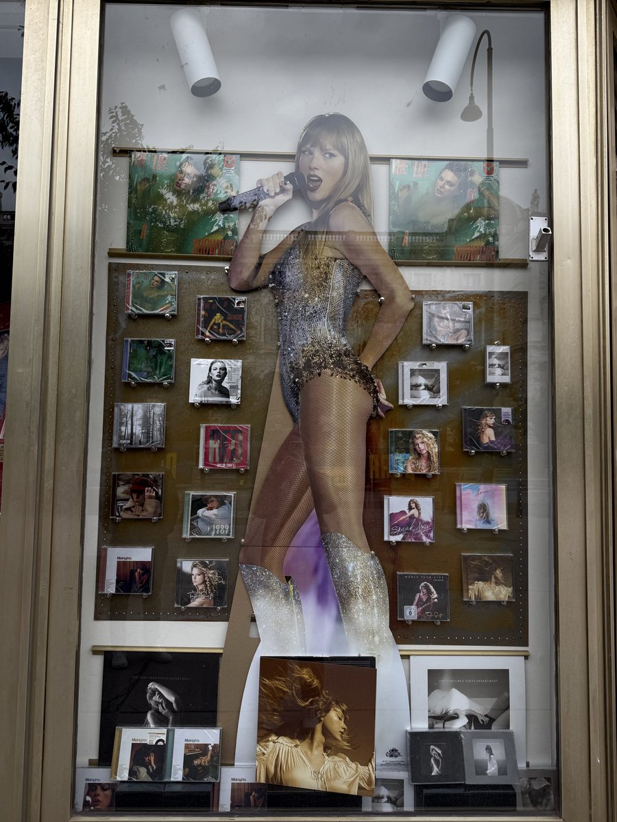 vienna i love u 😭