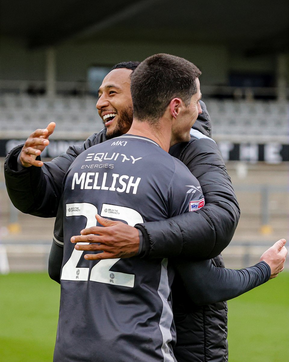 MKDonsFC's tweet photo. YOUUUUUUUU DONNNNNNNNS! 🩶

#COYD https://t.co/58rAnc88M7