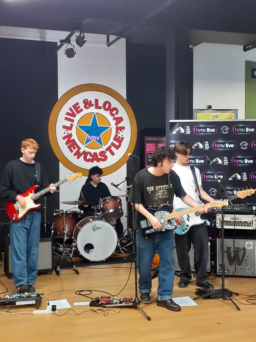 hmvNewcastle's tweet photo. A welcome return to our #LiveAndLocal stage for #CentralArcade. Blistering performance guy's. Cheers.π
#live #LiveMusic #livemusicvibes #gig #gigs #SaturdayVibes https://t.co/3fRbiH3sk9
