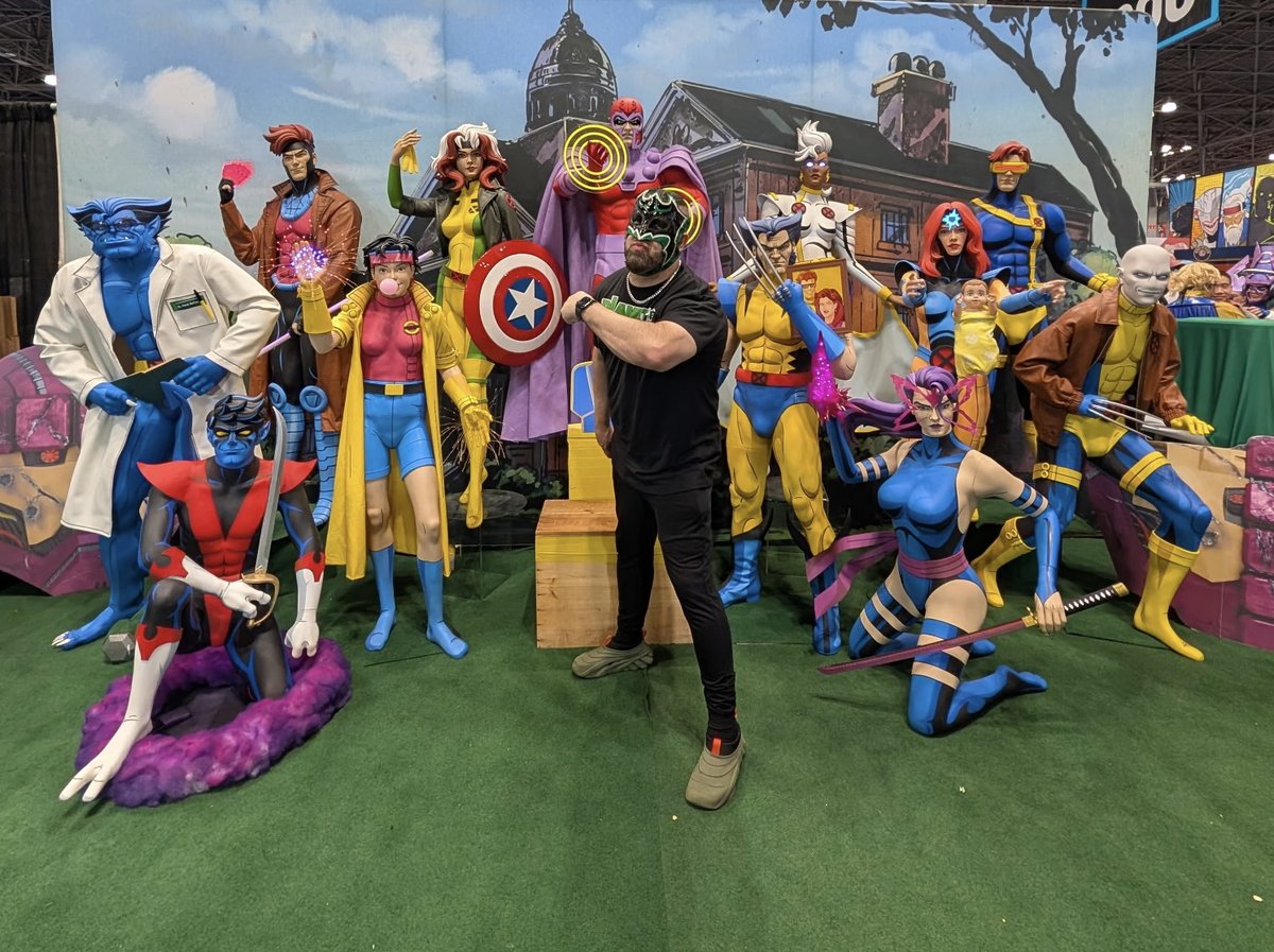ShaneHelmsCom's tweet photo. To me my X-Men! ⁦@NY_Comic_Con⁩ ⁦@HeadlockedComic⁩ #Booth1034 https://t.co/93MPhNS5Ml