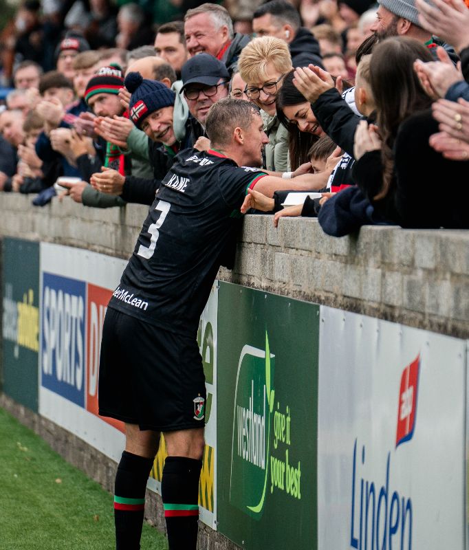 A disappointing result this afternoon but a brilliant support. Thank you for turning out in numbers. 

No better way to bounce back than a game on Tuesday night

#COYGlens