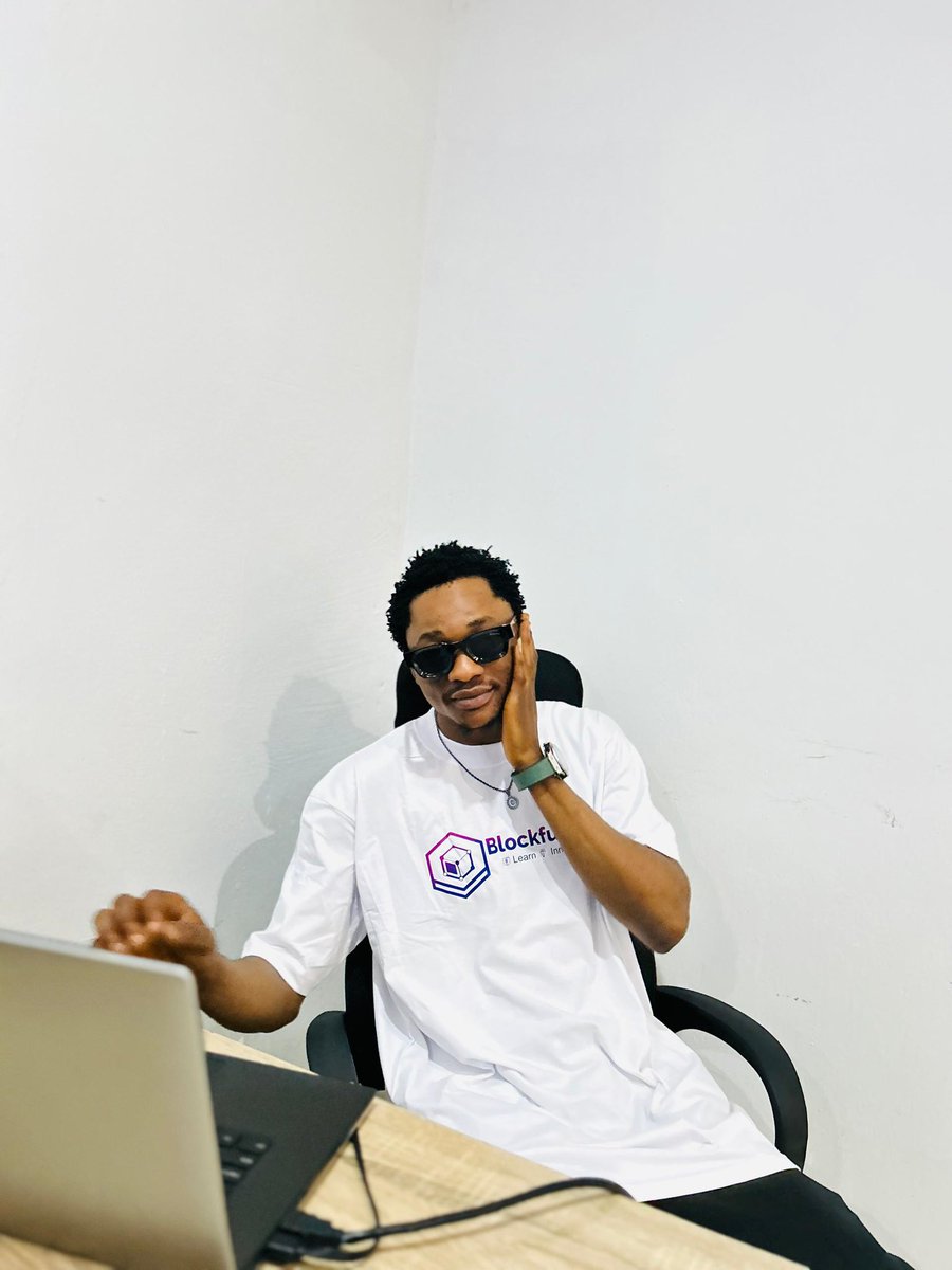 jajak5242's tweet image. Today’s media session with @Blockfuse_labs showed one thing clearly —African developers are ready to build the onchain future. All thanks to @base for making blockchain development cheaper and accessible with excitement for everyone 🙏
@scarfacedoteth @Sir_Damilare @devlongs_