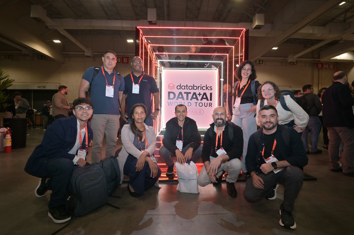 databricks's tweet image. #DataAIWorldTour is just getting started! Don’t miss this opportunity to discover the latest in data apps and AI agents.

🇬🇧 London - October 16
🇨🇦 Toronto - October 29
🇩🇪 Munich - November 4
🇳🇱 Amsterdam - November 6
🇺🇸 NYC - November 13 

Find a city near you:…