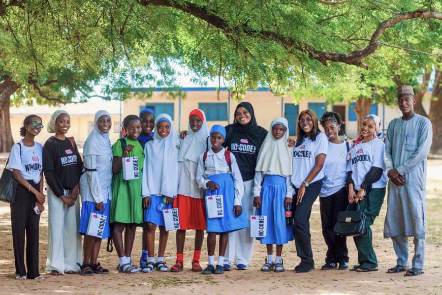 path4herhq's tweet image. It’s no secret that CHANGE starts with you.
For us at @path4herhq , investing in the girl child is our way of being the change we want to see.
It’s our way of sowing seeds for a better future and these beautiful women make it worthwhile.
Happy international day of the Girl Child