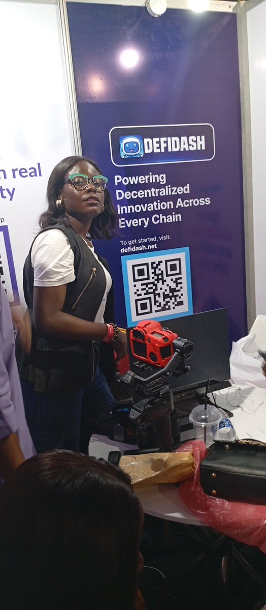 meelotus's tweet image. At the booth @DEFIDASH_