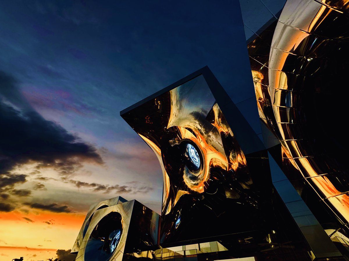 エススタ tweet media