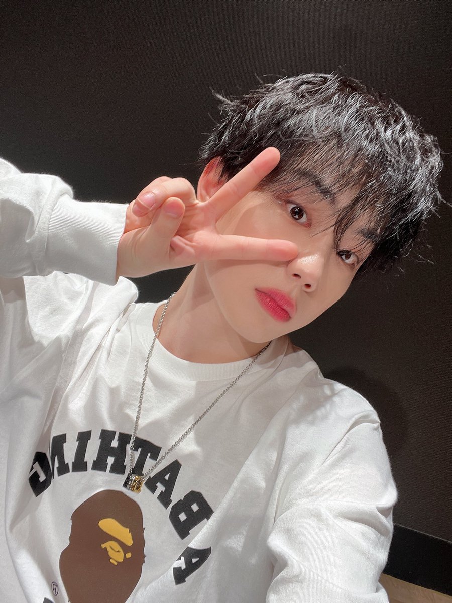 ELASTofficial's tweet photo. 비 안왔으면 좋겠다🥲

#ELAST #엘라스트 #エラスト
#WONJUN #원준 #ウォンジュン https://t.co/5zTwSfRmh8