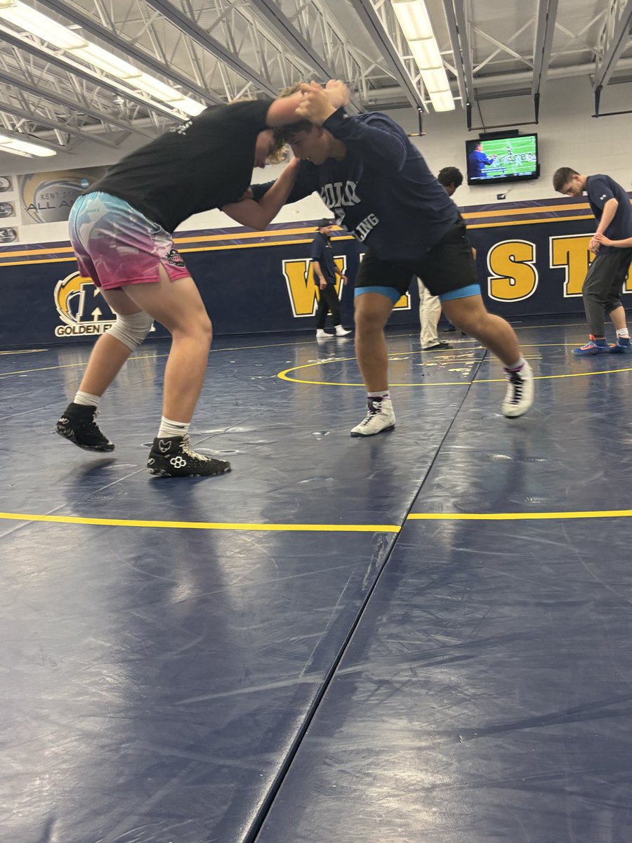 solonwc's tweet photo. Thank you @KentStWrestling @JoshMoore133 @Freddyg184 @DeeSchrod for a great Saturday scrap!!  Rob, Brandon, Alihan and Nick put in the extra work today!!  #TheGoldenEra #FutureFlashes? https://t.co/EWTgiPJw0J