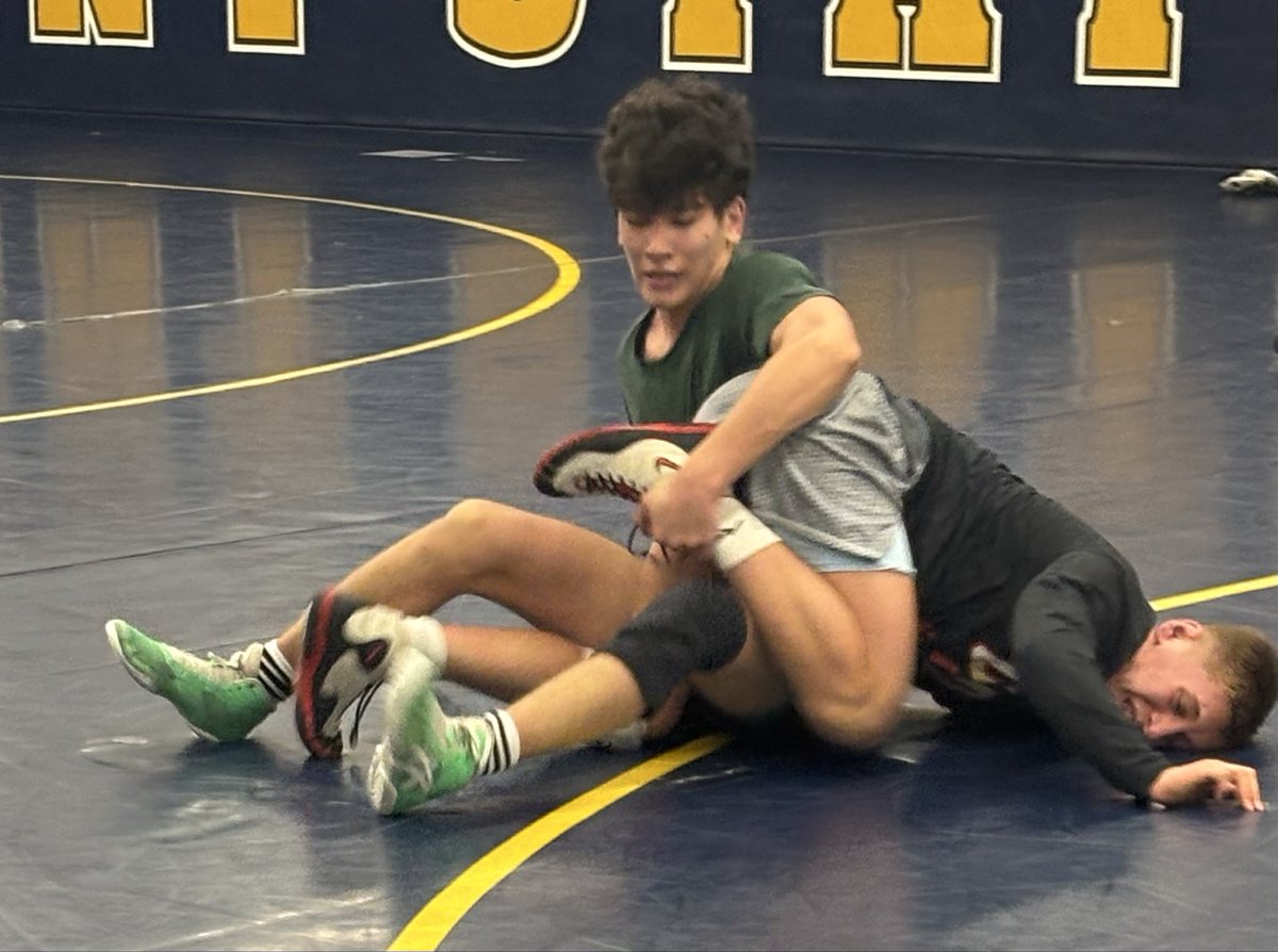 solonwc's tweet photo. Thank you @KentStWrestling @JoshMoore133 @Freddyg184 @DeeSchrod for a great Saturday scrap!!  Rob, Brandon, Alihan and Nick put in the extra work today!!  #TheGoldenEra #FutureFlashes? https://t.co/EWTgiPJw0J