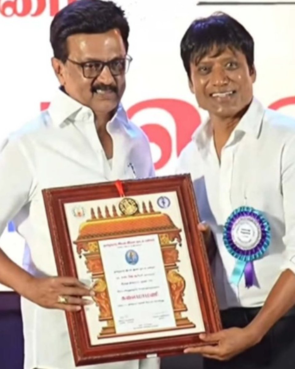 ChennaiTimesTOI's tweet image. #Anirudh, #SaiPallavi, #VikramPrabhu, #SjSuryah and other receive their #KalaimamaniAwards from TN Chief Minister #MKStalin at the awards ceremony at Kalaivanar Arangam!
