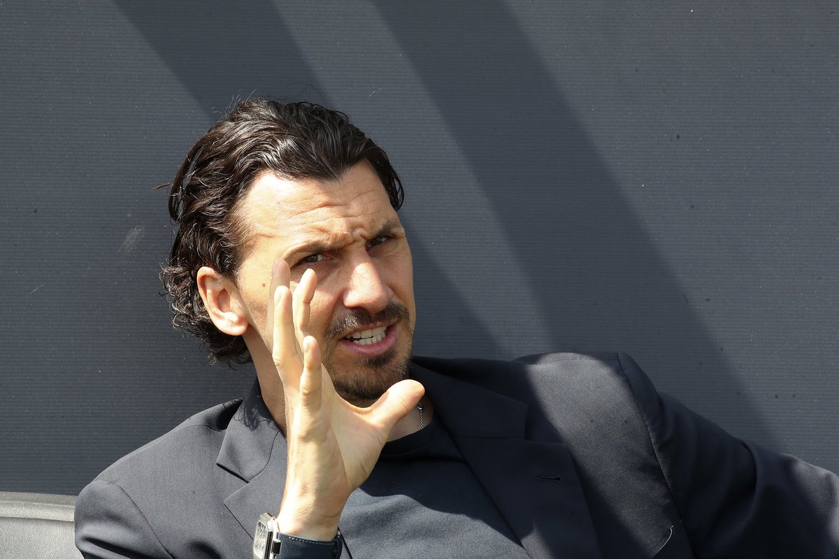 ActuFoot_'s tweet image. 🚨 « 𝗟𝗘 𝗕𝗔𝗟𝗟𝗢𝗡 𝗗’𝗢𝗥 ? 𝗝𝗘 𝗟’𝗔𝗨𝗥𝗔𝗜𝗦 𝗗𝗢𝗡𝗡𝗘́ 𝗔̀ 𝗟𝗔𝗠𝗜𝗡𝗘 𝗬𝗔𝗠𝗔𝗟 ! » 👀

Zlatan Ibrahimović 🇸🇪 estime que Lamine Yamal 🇪🇸 méritait plus le Ballon d’Or que Ousmane Dembélé 🇫🇷.

« Il faut juger le joueur concernant sa capacité à faire la différence…