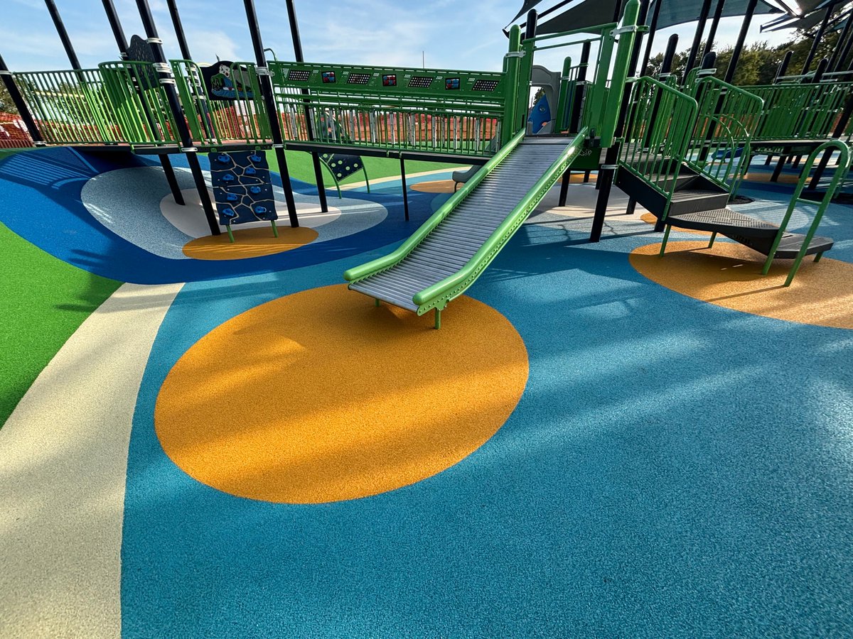 Crouch Recreation tweet media