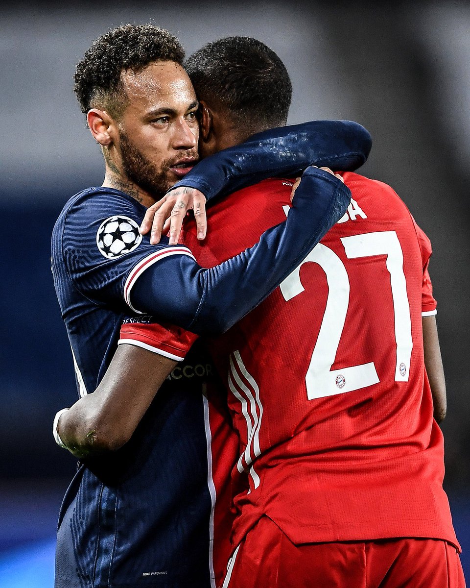 boladesamba's tweet image. 🥹 𝐓𝐇𝐑𝐎𝐖𝐁𝐀𝐂𝐊 | In 2020, David Alaba was among the first to console #NEYMAR after the Champions League final heartbreak.. 

A year later, @NeymarJr made sure to do the same after Paris Saint-Germain knocked out Bayern. 👀