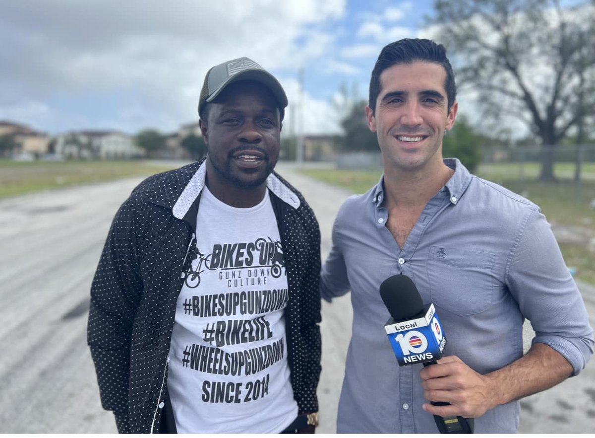 WPLGLocal10's tweet photo. ‘So heartbroken’: Slain activist Dwight C. Wells believed in ‘Bikes Up, Guns Down’  

https://t.co/7zm2hrFuvS https://t.co/IwRxBc75Wx