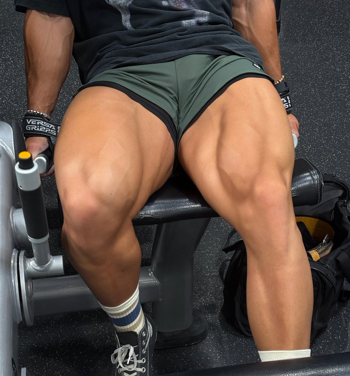 user_mm_'s tweet image. Your quad to hamstring set ratio is 1:1, right?