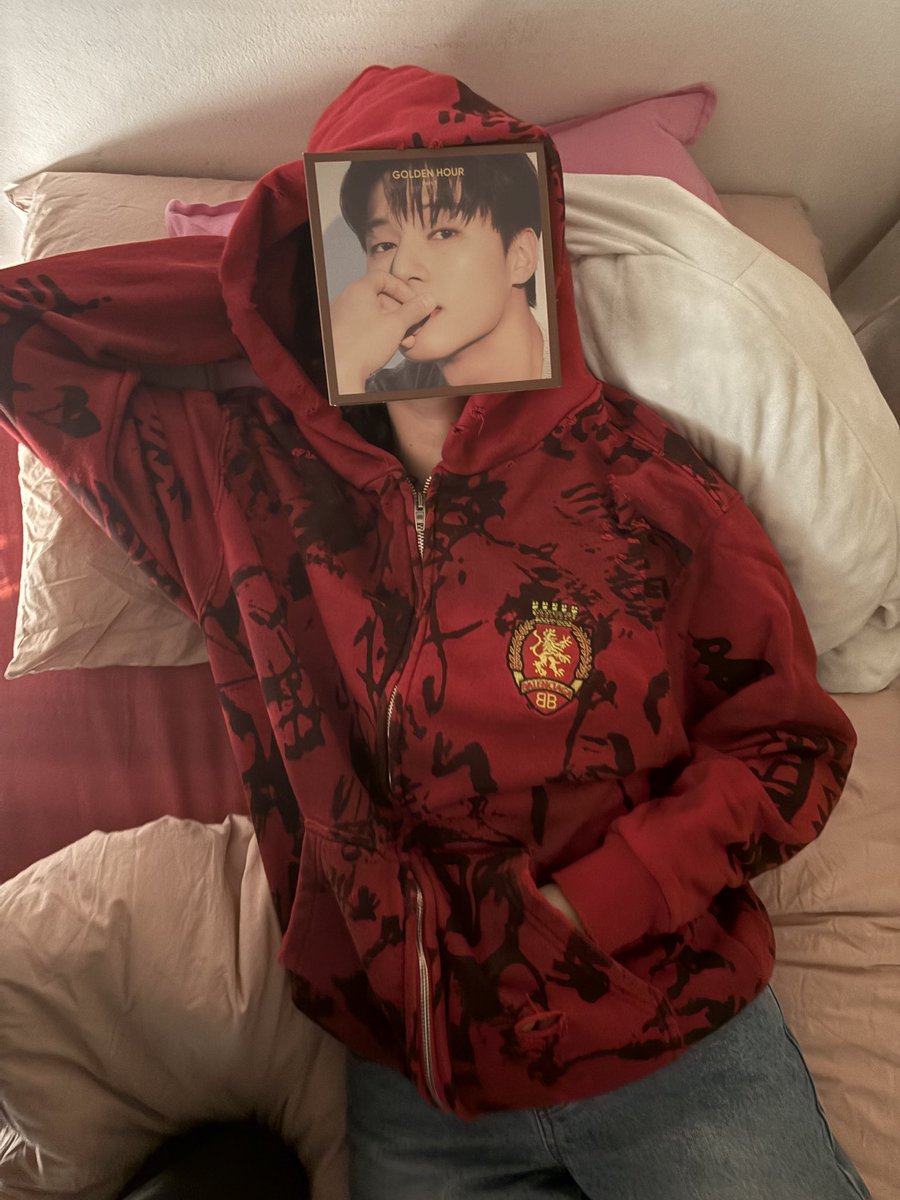 why is wooyoung on my bed
