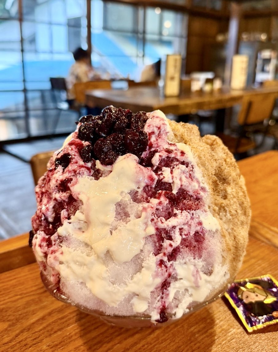 Reiko_Tokachi's tweet photo. #ゴーラー 🍧の季節ですね🤭✨
近場の #Ryan02 さんへ♡
🍧 #ブルーベリーチーズタルト
#マサラチャイ の相がけ
(相がけはL sizeのみ)
いつもの
🍧 #いちじくチーズはちみつ
いちじくもしっかりで、
やっぱり抜群に美味しい😋✨✨
Ryanさん、スタンプカード作って頂けませんか🤭??今日もご馳走様でした🙏
#ryan02_kori
#かき氷 #カキ氷 #氷活 #ゴーラー見習い #ゴーラー #埼玉 #さいたま市