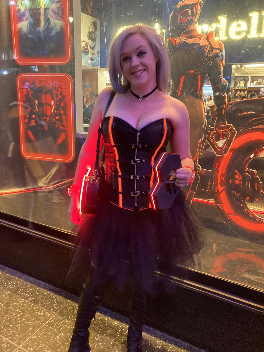 There was a special screening of Tron Ares at the El Capitan, for the hardcore fans, last night.

As I was walking by, I noticed this little guy had a great costume, so I thought “I should take some photos of the best costumes, for AC’s SM pages.”

Here they are: