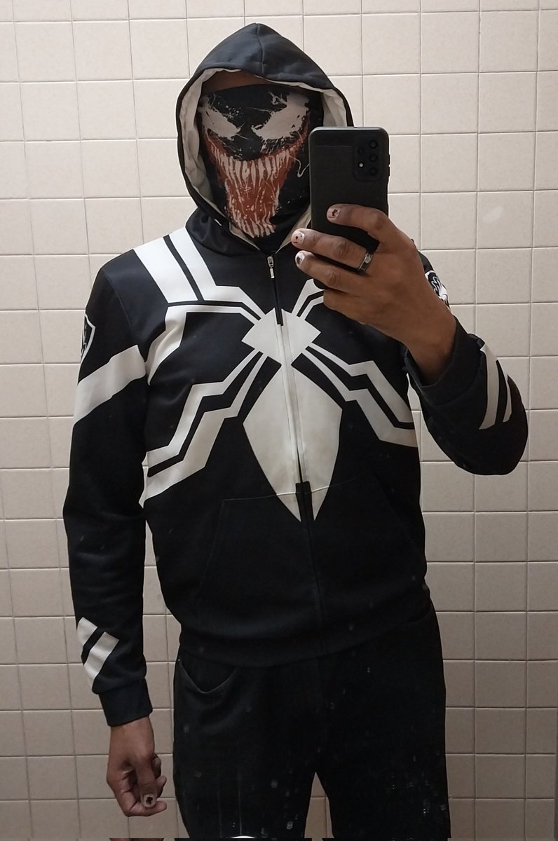 WaywardToadSage's tweet image. Another day, another chance to feed...#WeAreVenom #AgentVenom #Venom #SpiderMan #CosplayMonth
