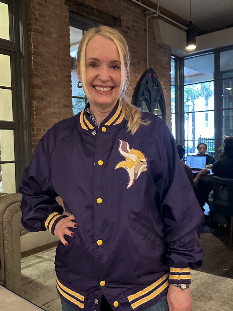 KFANRosen's tweet image. Walk into a vintage jersey shop in Charleston and leave with a 1970’s Vikings classic jacket..⁦@ItsKarinmarie⁩