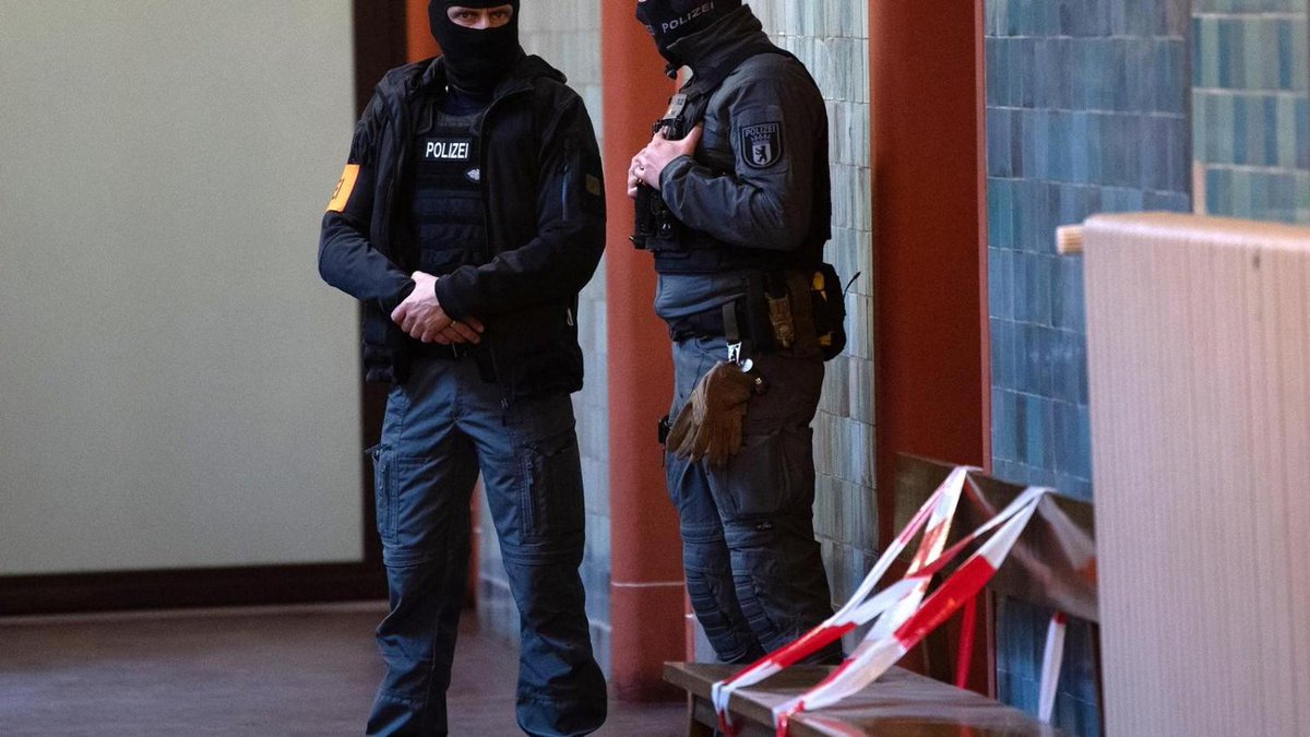 morgenpost's tweet image. Diese Regeln gelten für Nebenjobs von Polizisten morgenpost.de/berlin/article…