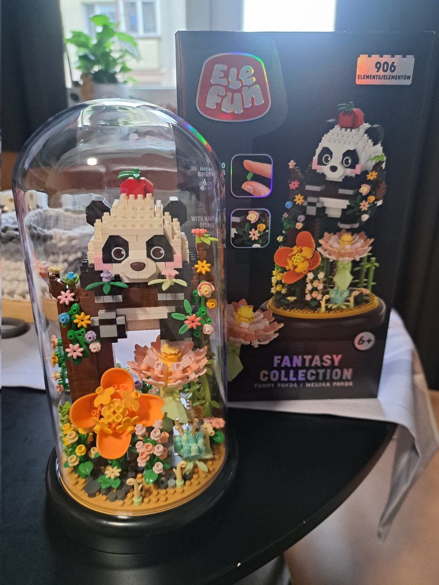 ELF_KISSME_PL's tweet photo. Panda in a glass box - our PandaBelle 😂😍
#handcrafted #handcraft #microblocks #microblocksfun #panda🐼 #pandafigurine #pandasworld🐼❤️ #pandalover🐼❤️ #pandabelle https://t.co/lPldKRB226