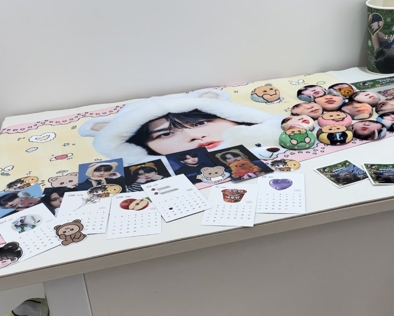 📍LuckyJJONGSyndrome at 카페메리
분위기 좋고 음료도 맛있고 🍀 너무 귀여웠어용^^
#𝗟𝘂𝗰𝗸𝘆𝗝𝗝𝗢𝗡𝗚𝗦𝘆𝗻𝗱𝗿𝗼𝗺𝗲 
#종호생일은더행복하자