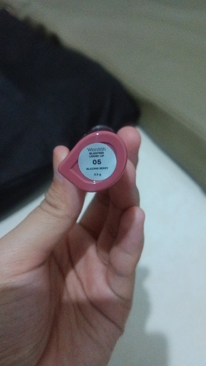 zaaahfzh's tweet photo. @Bean12789 wts wardah lip glasting shade 06 glazing berry
baru 2 kali pake, jual karena warnanya ga cocok di aku
kemarin beli 10.10 cuma 65an, aku jual 55k bisa cod jakpus atau expedisi jg bisa https://t.co/ZzxyW9VrHh