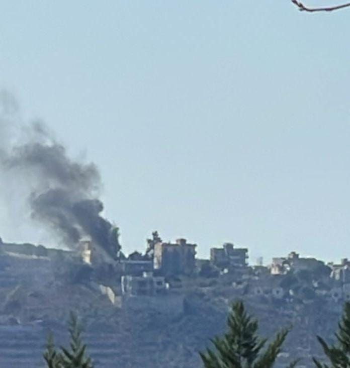 Urgente | Corresponsal de #SawtAlShaab: Ataque aéreo israeli en la zona de Atbala/Burj Qalawi (sur del Líbano)y drones vuelan a muy baja altitud en el espacio aéreo del sector central.