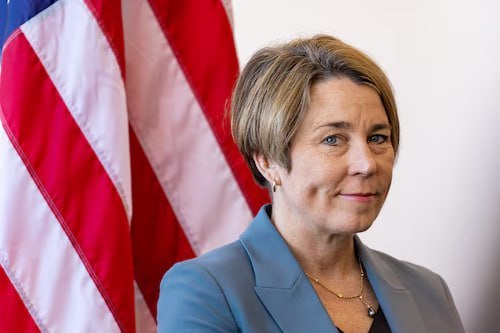 SaveAmericaNew's tweet image. 🚨BREAKING: Massachusetts Governor Maura Healey diverted nearly $100 million in taxpayer funds to provide illegal immigrant families with $30,000 for housing over two years, $4,000 monthly EBT cash, $500 for food, free healthcare, and cable services.

What&apos;s your response?