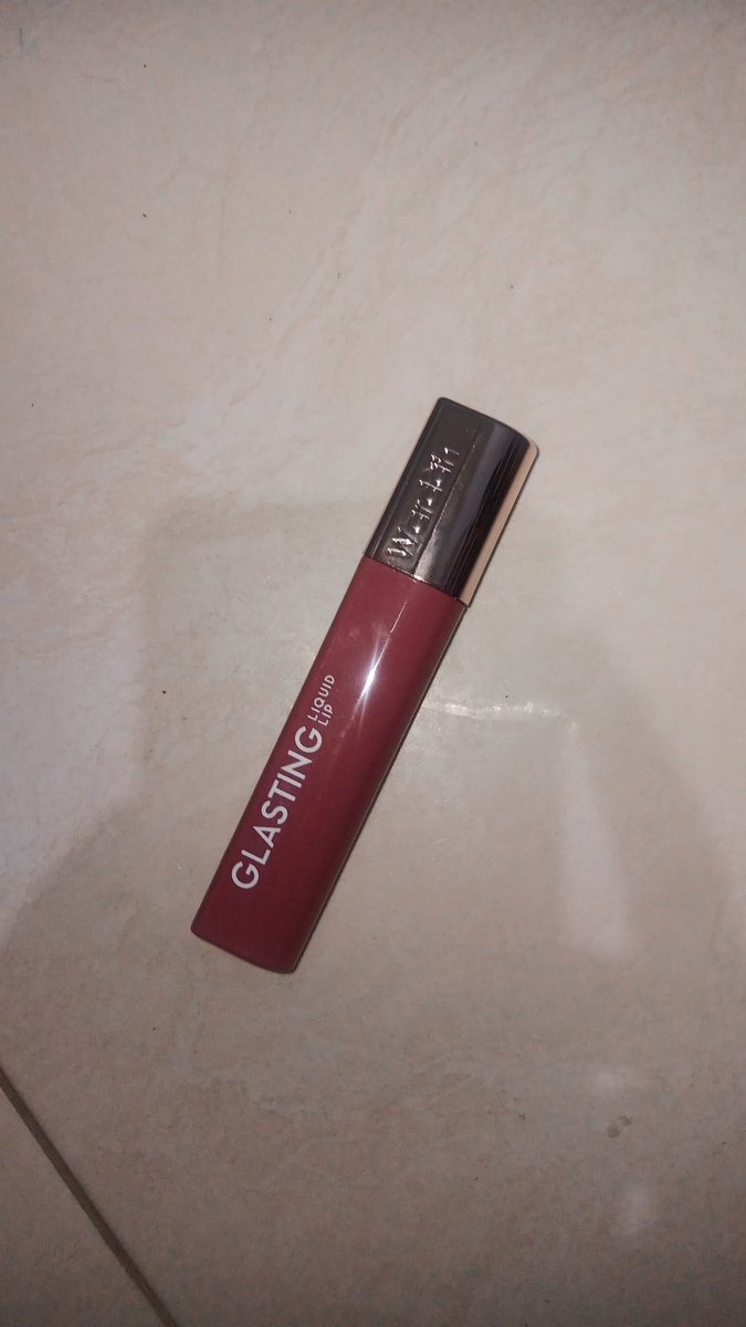 zaaahfzh's tweet photo. @ylmeh18964 wts wardah lip glasting shade 06 glazing berry
baru 2 kali pake, jual karena warnanya ga cocok di aku
kemarin beli 10.10 cuma 65an, aku jual 55k bisa cod jakpus atau expedisi jg bisa https://t.co/Zs2FmTeEfB