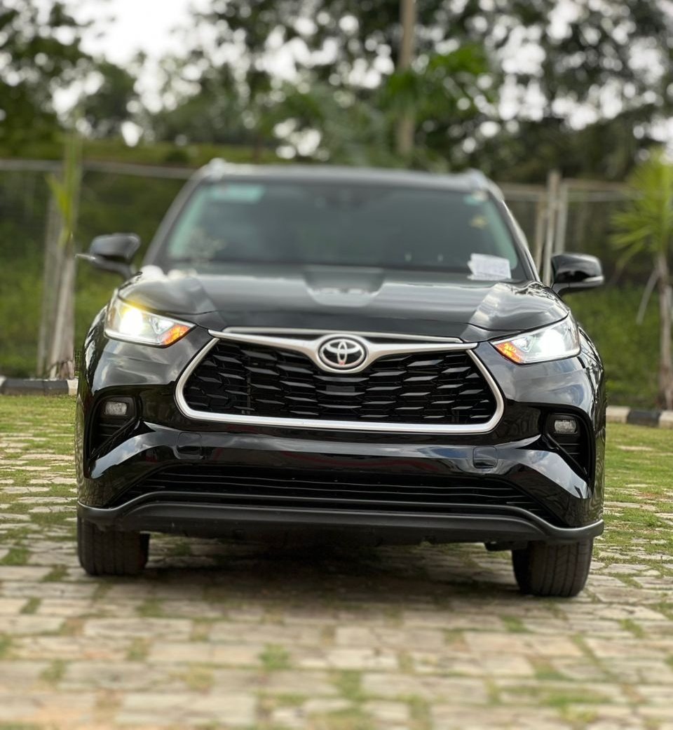 datogoniboy_'s tweet image. 🚘 2022 Toyota Highlander XLE — where comfort meets confidence.
Luxury interior, smooth performance, and tech that keeps you in control.
Perfect for family, business, or adventure.

📍 Location: Abuja
💰 Price: ₦65M
📞 Call/WhatsApp: 0811 817 0832 
#AbujaTwitterCommunity