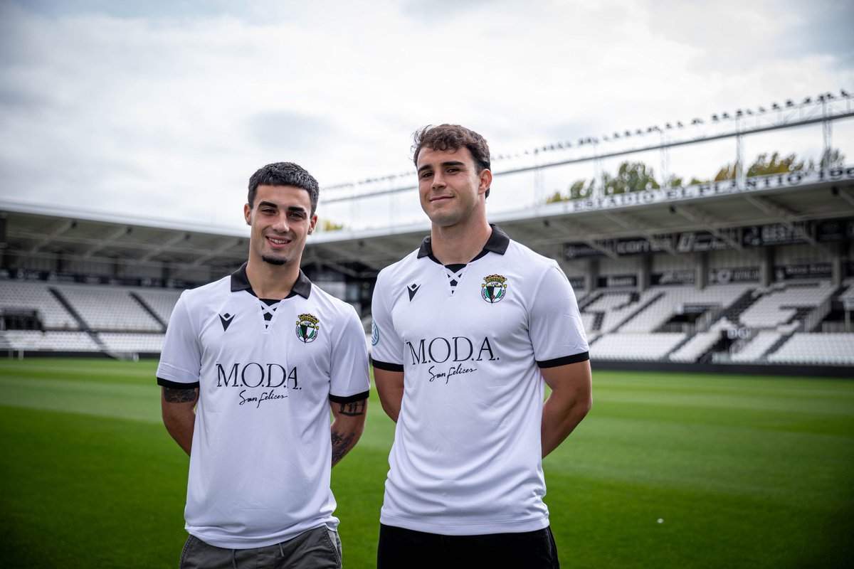 La camiseta tan especial que llevará mañana el Burgos CF B para el #BurgosCFBAtleticoAstorgaFC 

Un orgullo llevar a <a href="/estoesLaMODA/">La M.O.D.A. 𐁇</a> 🤍🖤

#LaFactoriaBCF