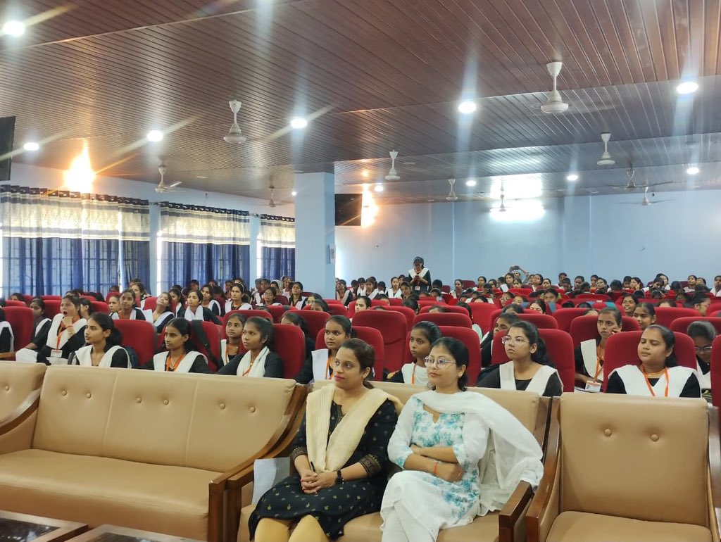 GwpMuzaffarpur's tweet photo. "🚀 *GWP Muzaffarpur Shines Bright!* 🌟 Today, @GwpMuzaffarpur hosted the Industrial-Institute Meet 2025, bridging the gap between academia and industry! 🌐💻#IndustrialInstituteMeet2025 #SkillDevelopment #EducationMeetsIndustry #CampusPlacements #WomenInTech #EmpoweringWomen https://t.co/oD9cV37Nk3