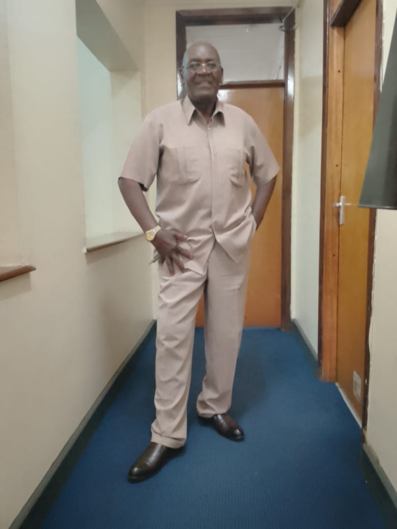 Mulembe_FM's tweet image. MULEMBE. BWAKHERA. ETSIAFUMA JUMAMOSI. Anunda Sakwa &quot;PAPA&apos; @Mulembe_FM @AnundaSakwa #Etsiafuma