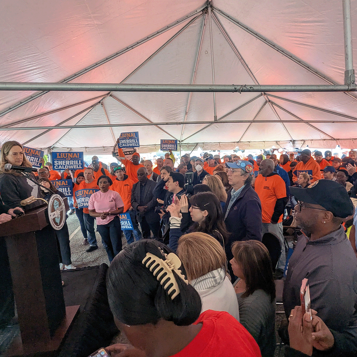 LiUNAEasternReg's tweet image. ✊ Over 400 @LIUNA members, alongside hundreds of their brothers &amp;amp; sisters in @NJAFLCIO, came out this morning for #Labor Walks in support of @MikieSherrill in Clifton &amp;amp; Maplewood NJ.

THIS is what support for a #ProUnion candidate looks like.

Let&apos;s land this thing!