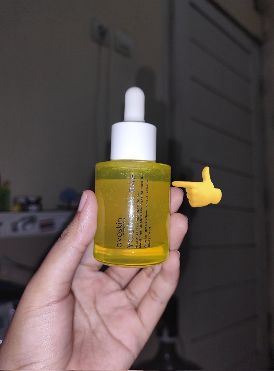 nachanning's tweet photo. guyss aku abis beli serum vit c avo ini, dia harusnya full apa emg cuma segini yaa isinya? plis beri aku pencerahan https://t.co/O06R6lQ8An
