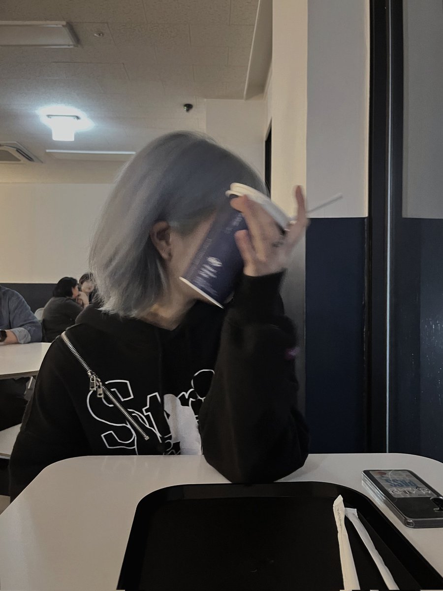 dnltlso's tweet photo. 버킷리스트 하나씩 채워가기
아 어색해.。o○ https://t.co/1NEkKfmYAk