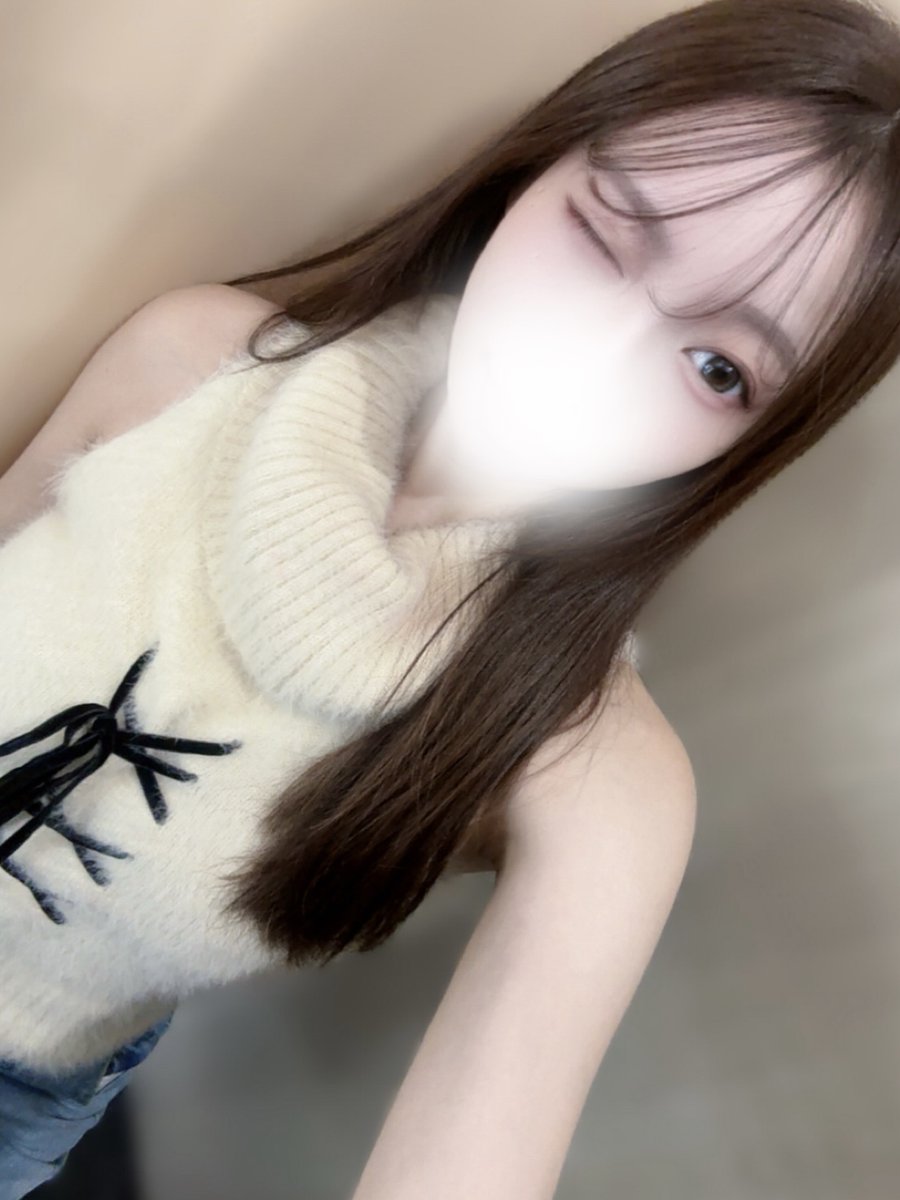 おはよ♡
今日は【14:00〜20:00】でいるよ🫧
まったりしたい人、よかったら癒されにきてね🧸💭
連休の真ん中りんにちょうだい💞