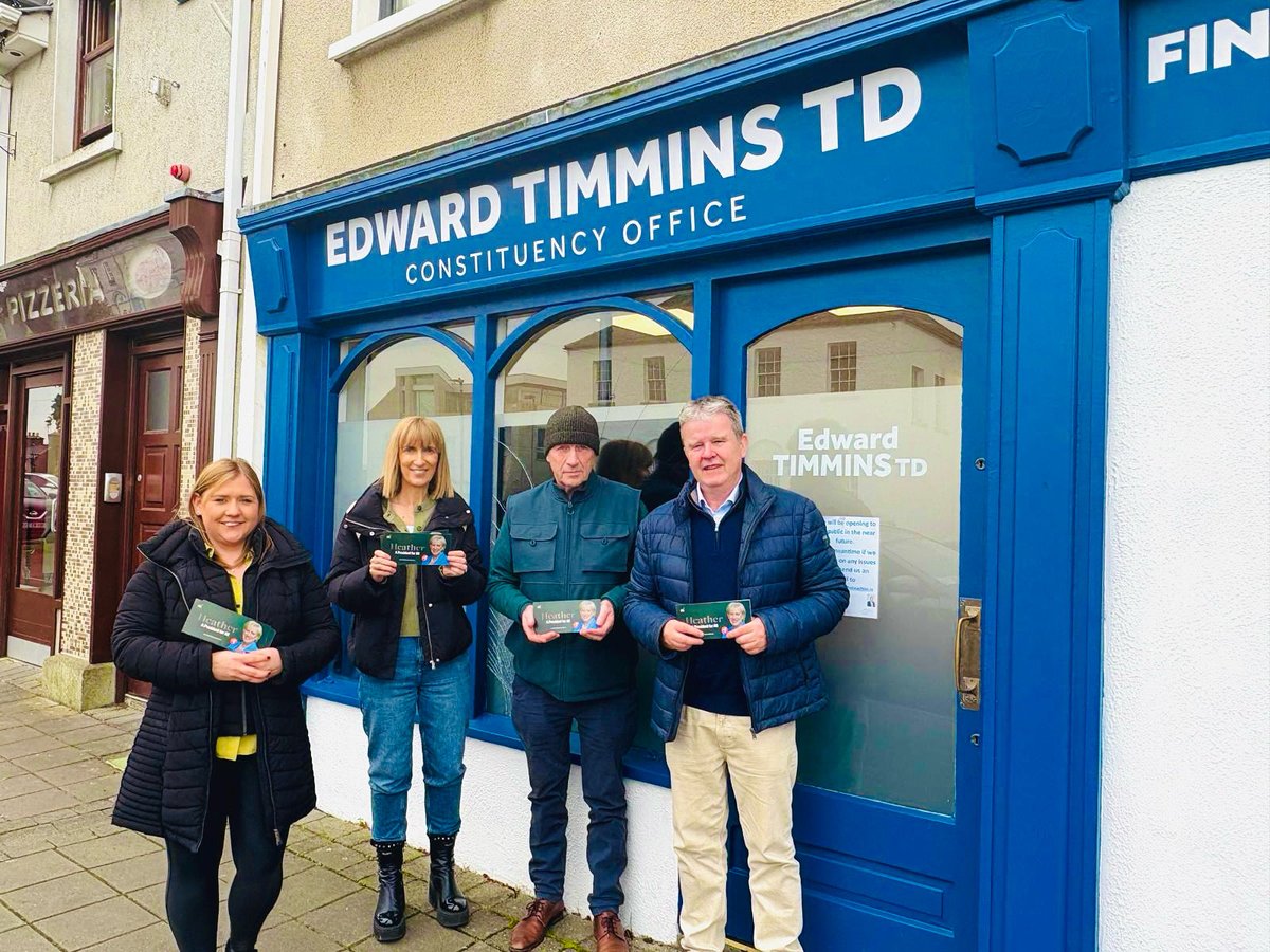 EdwardTimmins_1's tweet photo. Canvassing for Heather Humphreys in #Blessington this afternoon.
#APresidentForAll
#Wicklow https://t.co/n8s3tFPnM6