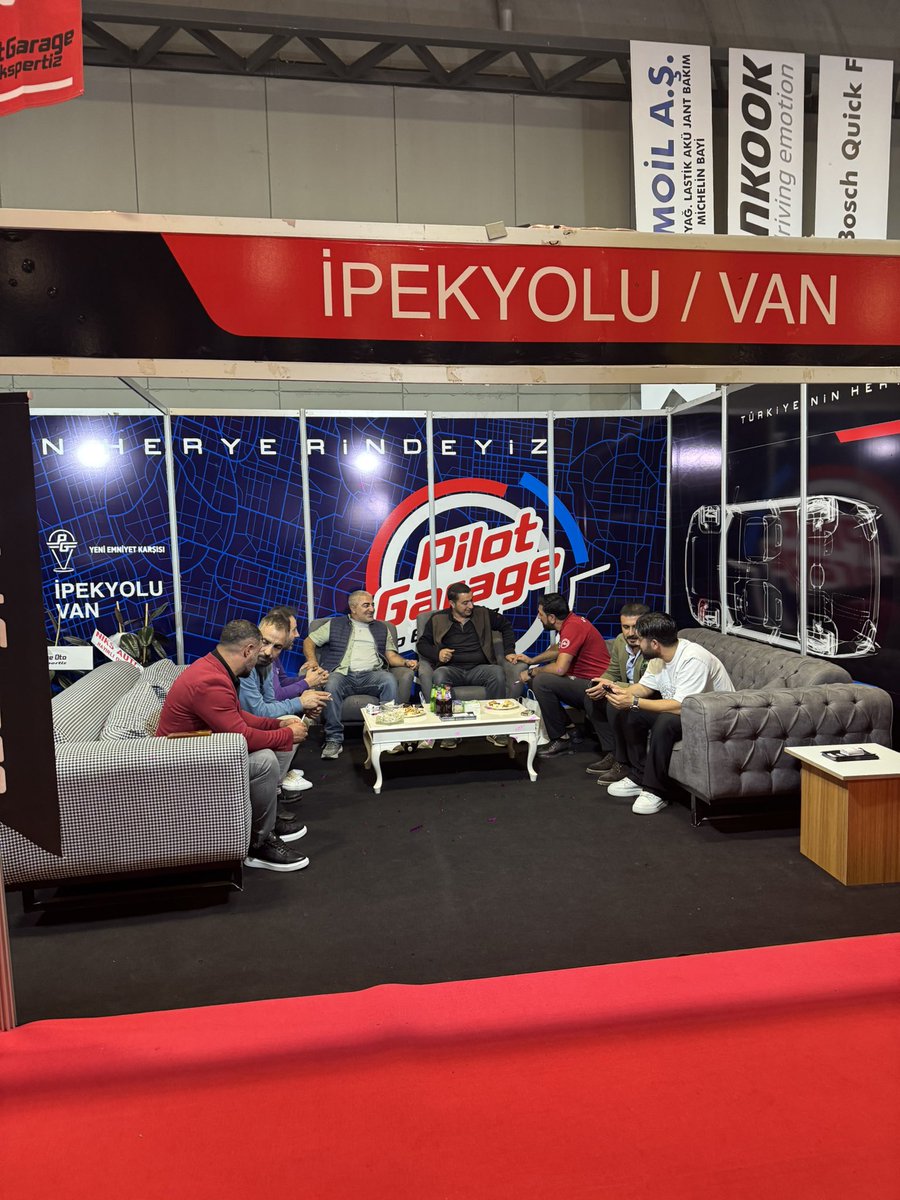 Türkiye’nin Sayılı Otomotiv Fuarlarından AutoVan Fuarındayız.Bölgemiz Adına Büyük Önem Arz Eden Fuarları Destekliyoruz.

Bu Vesile İle Fuarda Emeği Geçen Bütün Ekip Arkadaşlarımı Kutluyorum.

#BKYGROUP
#PİLOTGARAGE
#VAN