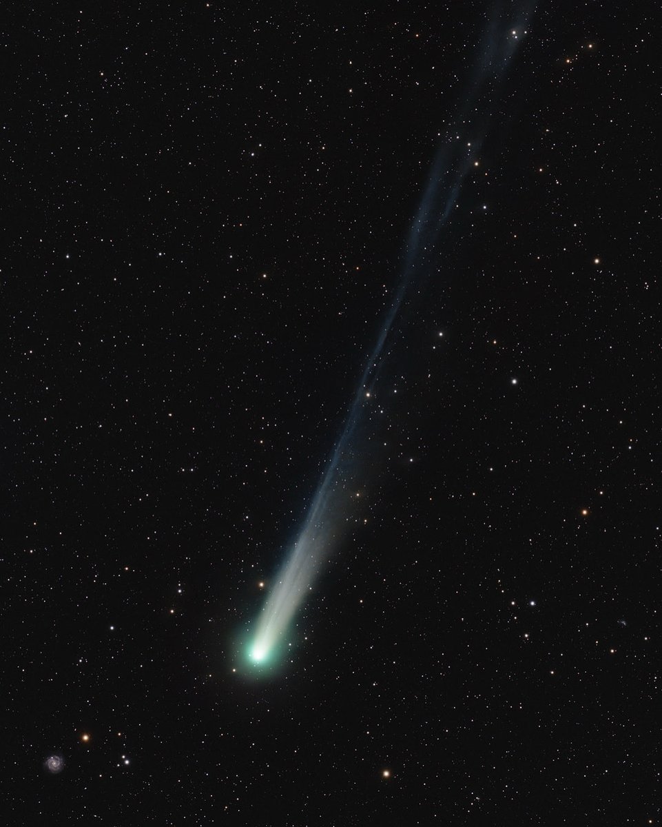 Another photo of Comet C/2025 A6 (Lemmon) from the morning of October 5th. I had 4 setups going. This one is the Askar SQA55 telescope with the ASI2600MC Air camera. 21 * 180” stacked. Note the little pinwheel galaxy (NGC 3184) in the bottom left corner. #astrophotography #comet