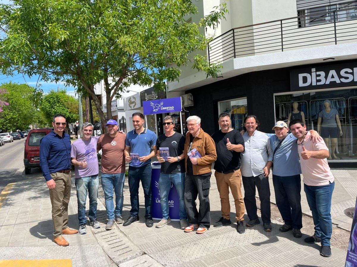 En Los Hornos bancamos con fuerza la lista de <a href="/diegosantilli/">Diego Santilli</a> y las políticas de <a href="/JMilei/">Javier Milei</a>. Lo hacemos convencidos de que el esfuerzo empieza a dar sus frutos. Los vecinos lo saben: la nueva Argentina ya arrancó, y no hay vuelta atrás. Vamos a seguir empujando para que las ideas de