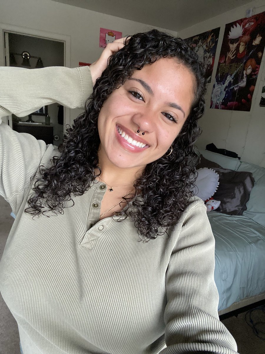 mafuyusbabey's tweet image. where my wuh luh wuh at 
heres my outfit :3 
how’s everyone’s day? 
#anitwt #interactive #moots #wlw