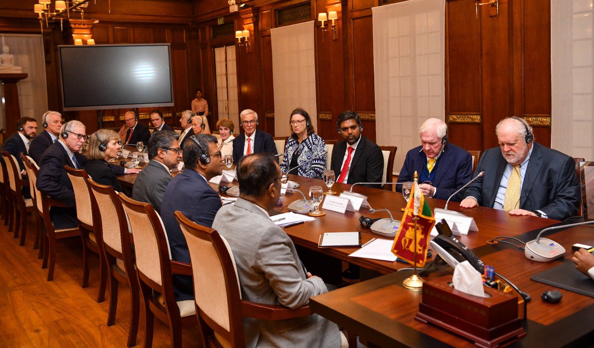 anuradisanayake's tweet image. Met with a delegation of U.S. business leaders today at the Presidential Secretariat. Excited to showcase Sri Lanka&apos;s robust investment opportunities and the government&apos;s commitment to fostering a secure and transparent environment for foreign investments.