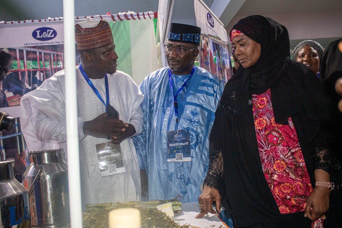 landz_fresh's tweet photo. L&amp;Z Integrated Farms showcased our farm-to-table dairy story at the Bauchi Investment Summit 2025  from milk collection to Super Napier innovation. 🐄🥛

#LandZIntegratedFarms #BauchiInvestmentSummit2025 #FromFarmToTable #DairyInnovation https://t.co/y2AWrHHIqN
