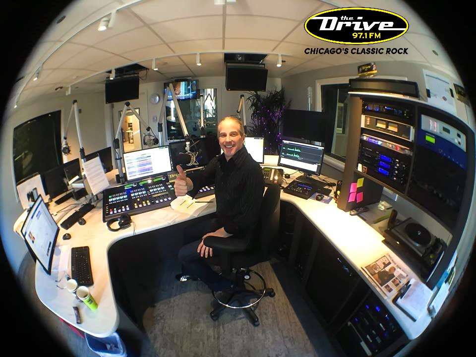 I'm throwin' down a game winning soundtrack for you 10am-2pm today on #Chicago's Classic Rock 97.1 The Drive! 🎶☝️😀🎶

Full details:  tinyurl.com/3yu7vsn4