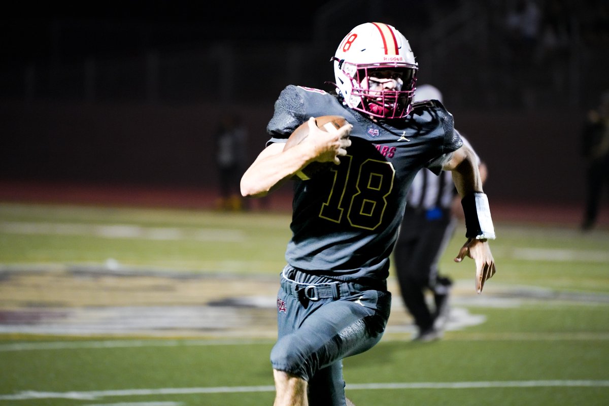 MercedUHSD's tweet photo. Golden Valley High defense comes up big in the fourth quarter to seal 20-19 victory.

Read More: https://t.co/4qR3wzqrxP

#gvhs #cougarpride #merced #atwater #ahs #bchs #fridaynightlights https://t.co/zP5z6DER6S